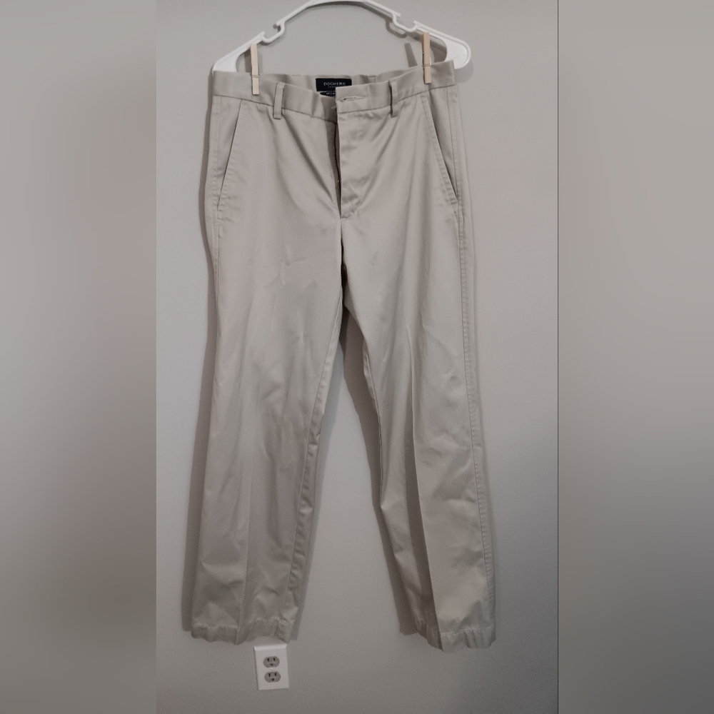 Men's khaki pants